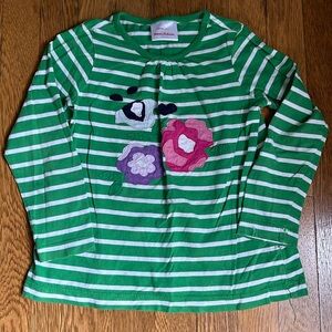Hanna Andersson Long Sleeve Tee - Size 5 / 110 cm - Green Stripe Flower Appliqué